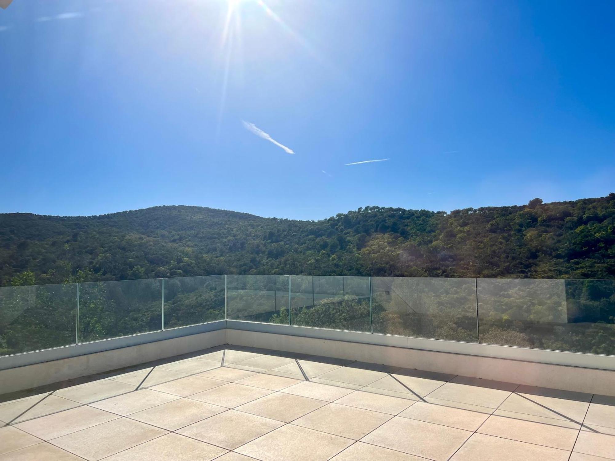 Contemporaine Bord De Saint Aygulf Villa